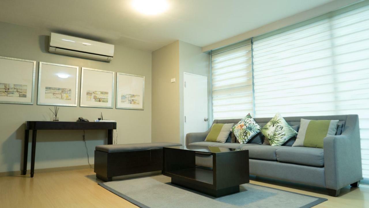 Avant Serviced Suites - Personal Concierge Манила Екстериор снимка